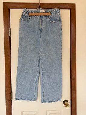Abercrombie & Fitch Light Blue 90s Relaxed Straight Leg Jeans